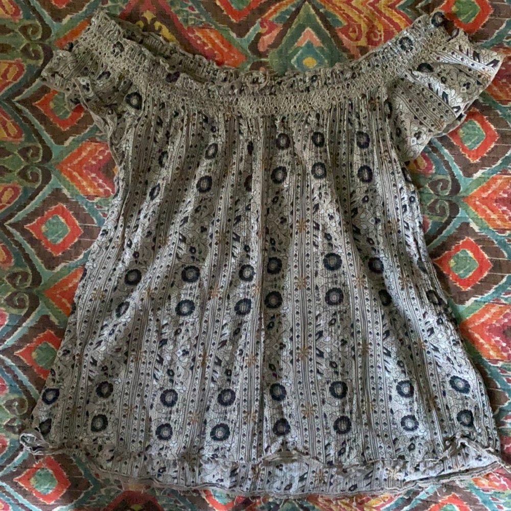 Off the shoulder vintage top